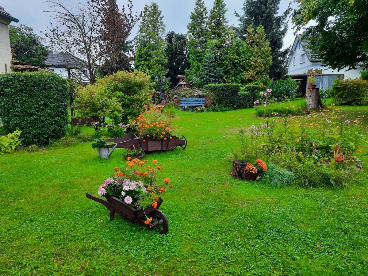 Ferienwohnung Hellriegel Weisswasser Exterior foto